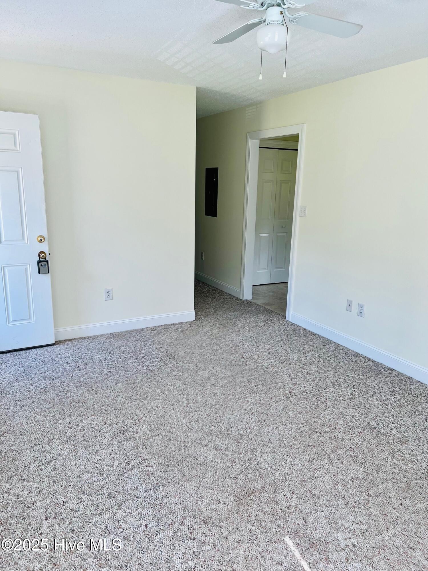 139 Slade Road Pantego, NC 27860 - Photo 3 of 17 Living Room