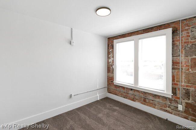 259 West Nine Mile Road, Unit 304 Ferndale, MI 48220 - Photo 23 of 24