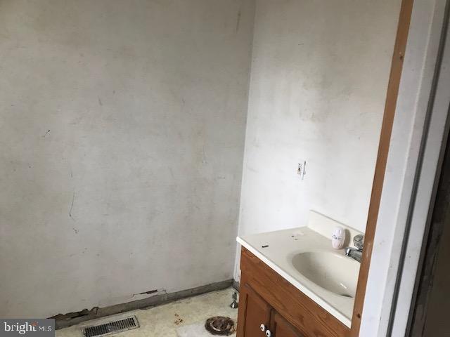 515 South Fairview Street Riverside, NJ 08075 - Photo 15 of 32 unit 1 bathroom