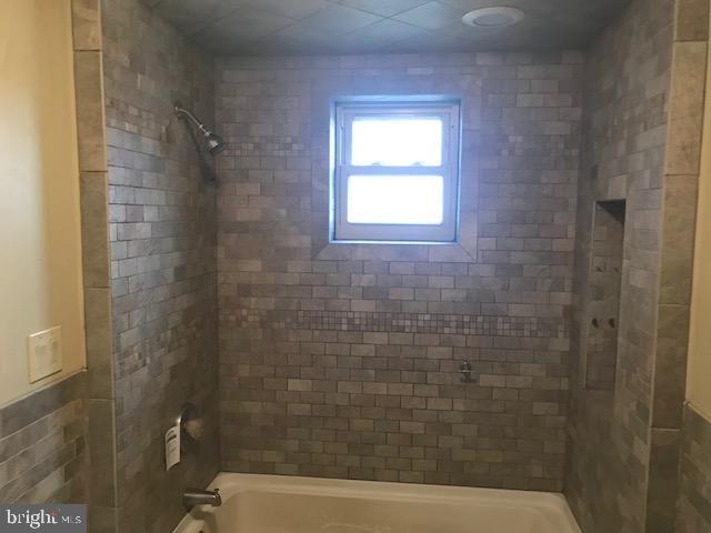 515 South Fairview Street Riverside, NJ 08075 - Photo 24 of 32 unit 2 full bathroom