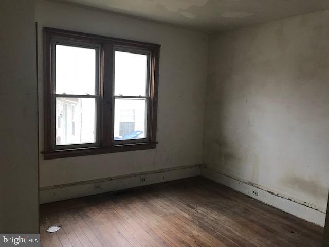 515 South Fairview Street Riverside, NJ 08075 - Photo 10 of 32 unit 1 bedroom 2