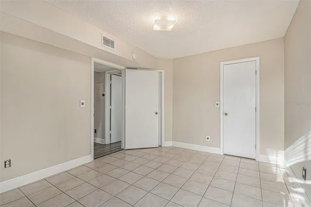 $158,000 | 315 Lakepointe Drive, Unit 104, Altamonte Springs, FL 32701