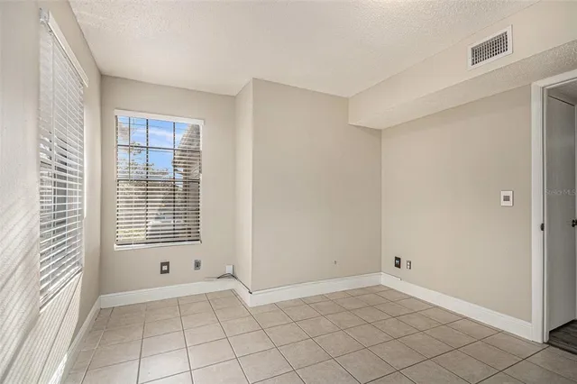 $158,000 | 315 Lakepointe Drive, Unit 104, Altamonte Springs, FL 32701