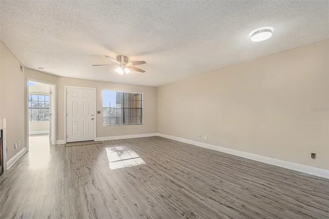 $158,000 | 315 Lakepointe Drive, Unit 104, Altamonte Springs, FL 32701