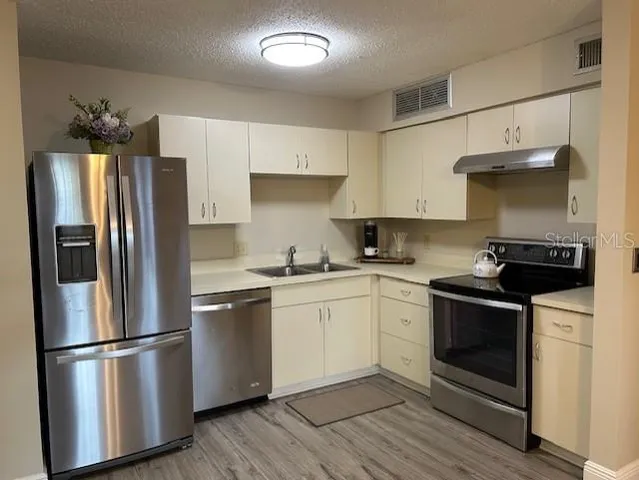 $158,000 | 315 Lakepointe Drive, Unit 104, Altamonte Springs, FL 32701