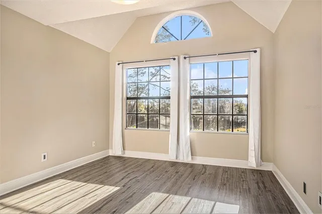 $158,000 | 315 Lakepointe Drive, Unit 104, Altamonte Springs, FL 32701