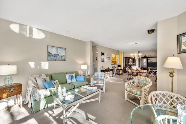 $525,000 | 10 Oak Glen, Unit 10, Yarmouth, MA 02675