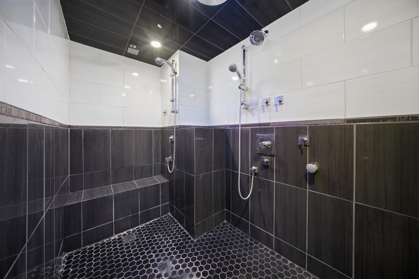 44 Park Lane, Unit 232 Park Ridge, IL 60068 - Photo 17 of 30 Gallery Image 17