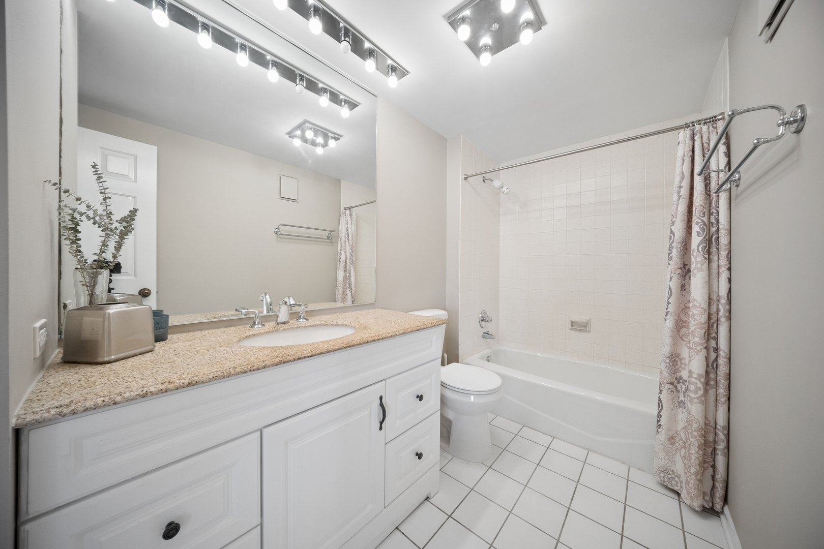 44 Park Lane, Unit 232 Park Ridge, IL 60068 - Photo 20 of 30 Gallery Image 20