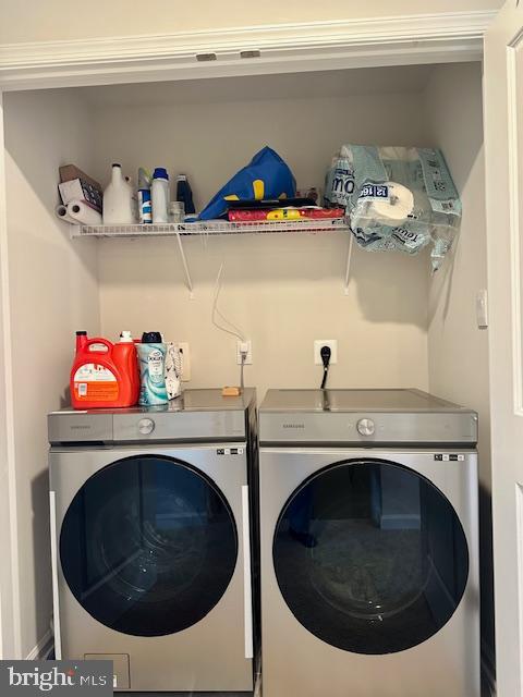 35 Stanton Road Mount Holly, NJ 08060 - Photo 47 of 49 a utility room with two washing machine and appliances