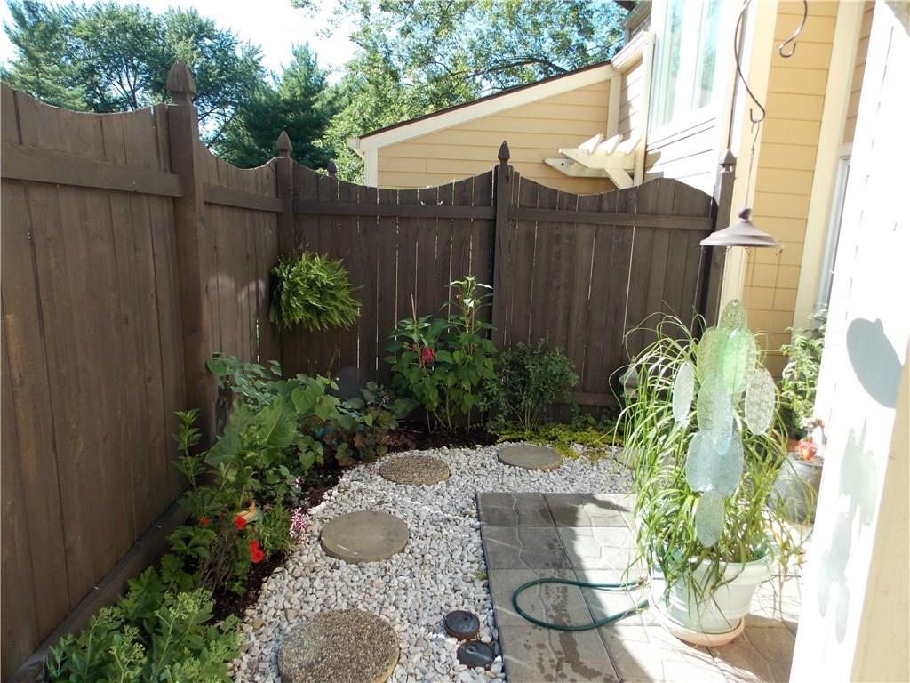 625 Cobblestone Road, Unit 2 Avon, IN 46123 - Photo 2 of 24 Gallery Image 2