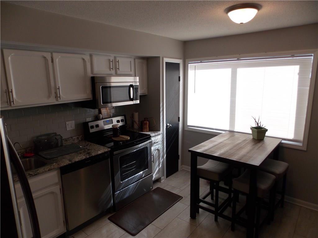625 Cobblestone Road, Unit 2 Avon, IN 46123 - Photo 21 of 24 Gallery Image 21