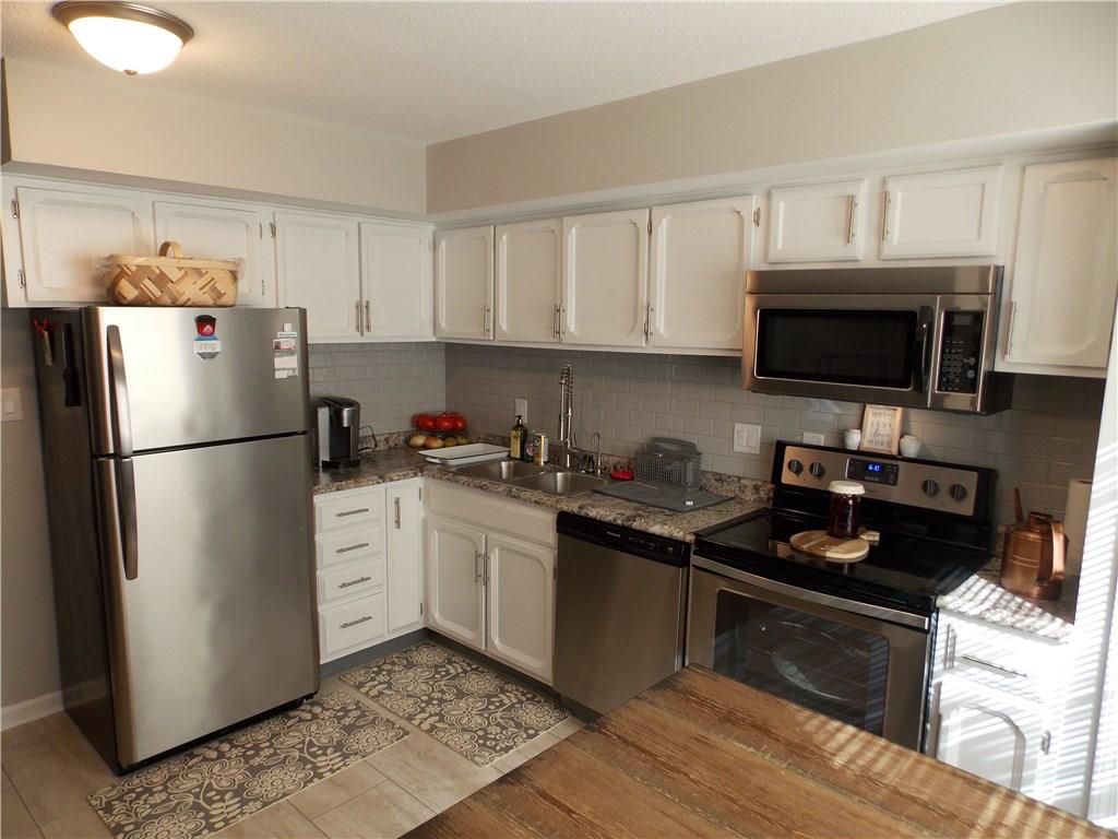 625 Cobblestone Road, Unit 2 Avon, IN 46123 - Photo 22 of 24 Gallery Image 22