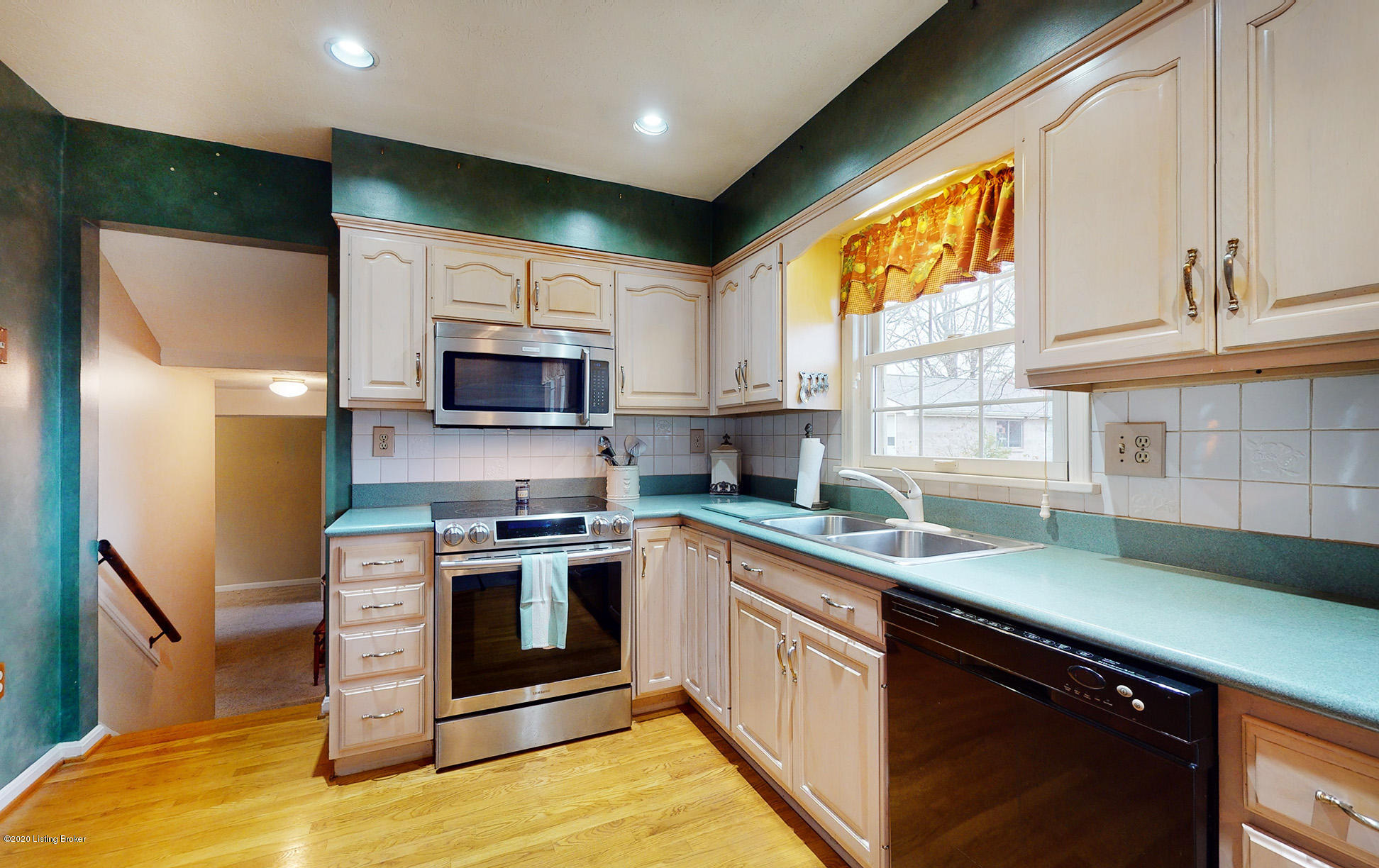 7306 Grannel Road Louisville, KY 40214 - Photo 13 of 53 7306-Grannel-Rd-20201202-013