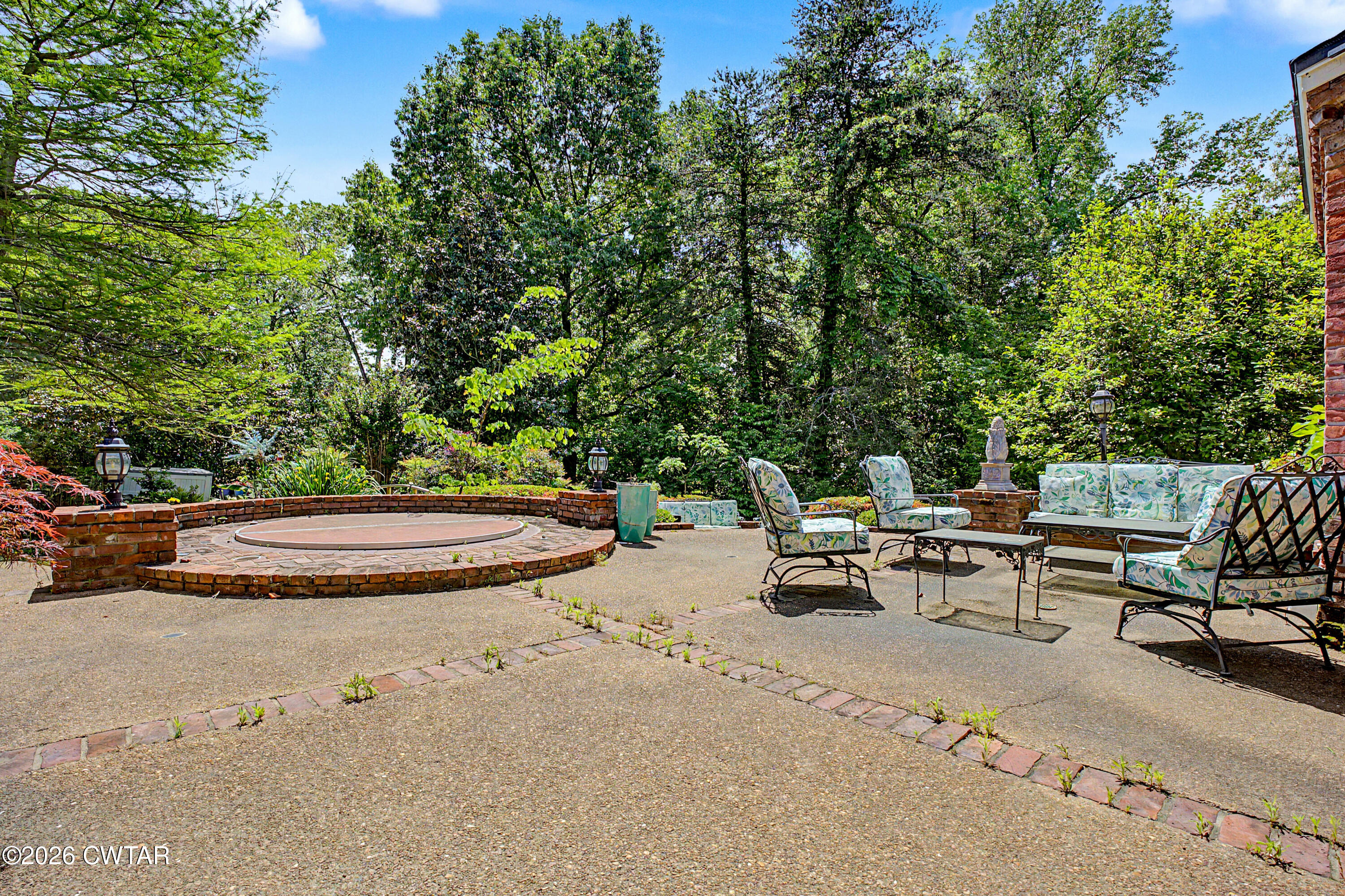 258 Old Humboldt Road Jackson, TN 38305 - Photo 12 of 54 Back 6