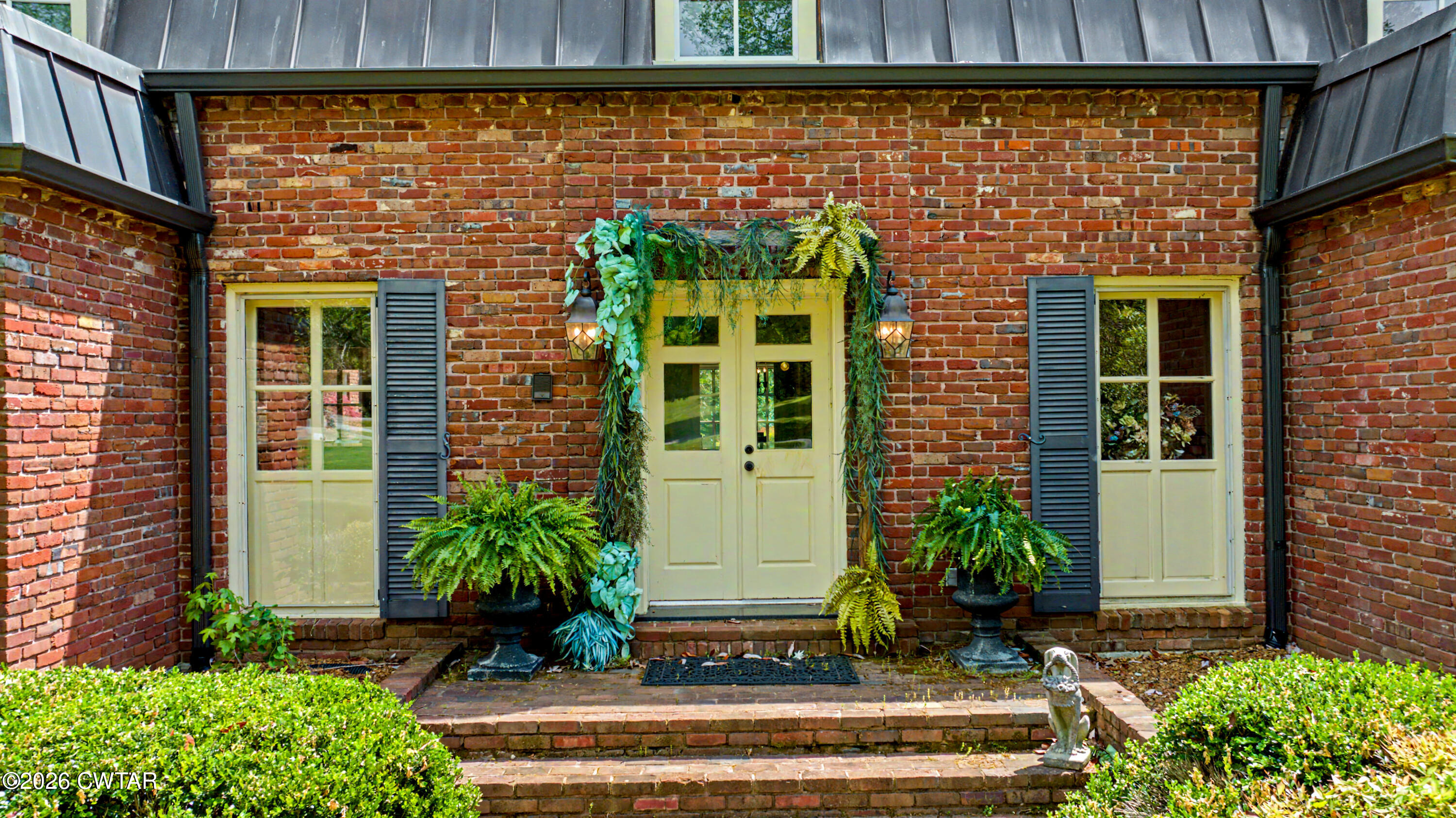 258 Old Humboldt Road Jackson, TN 38305 - Photo 5 of 54 Front 3
