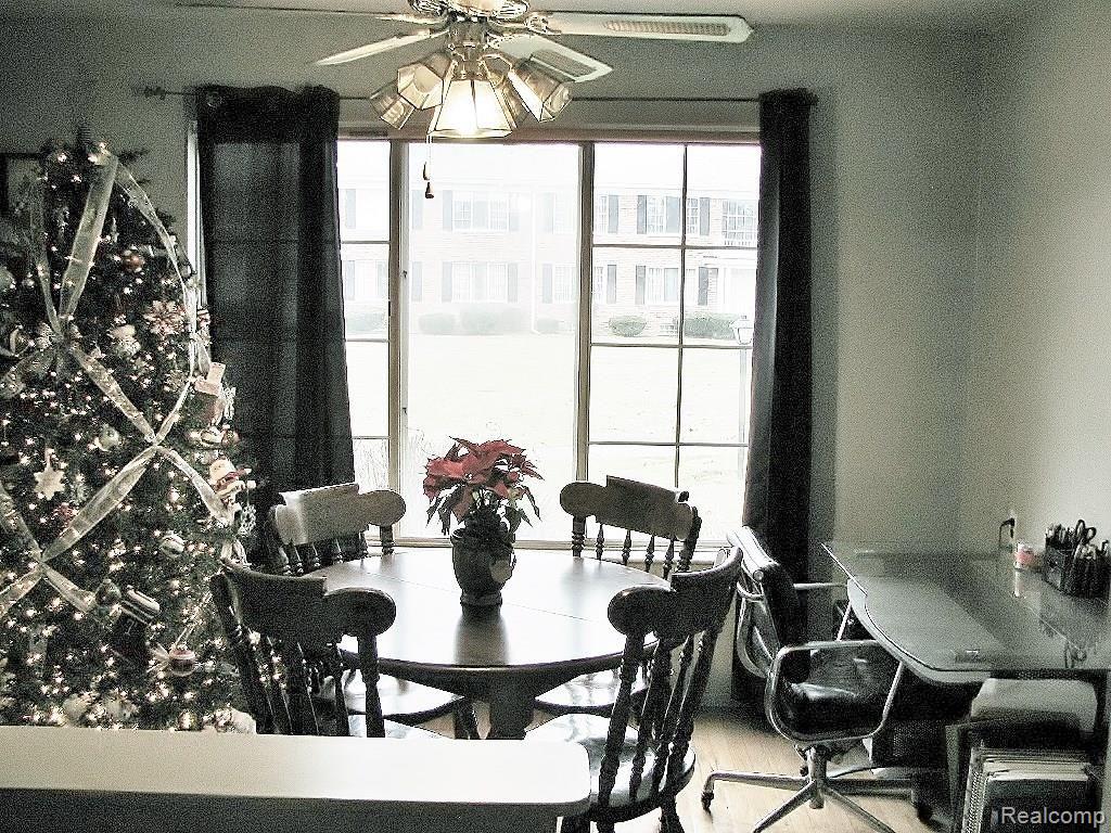 29478 Hoover Road Warren, MI 48093 - Photo 14 of 21 12232014 312 (1024x768).jpg