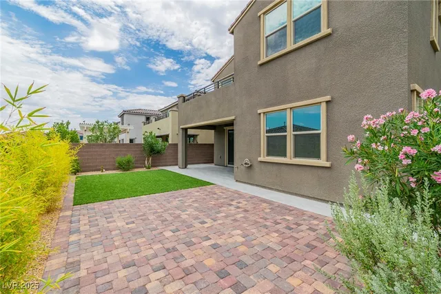 $3,395 | 106 Badwater Basin Street, Las Vegas, NV 89138