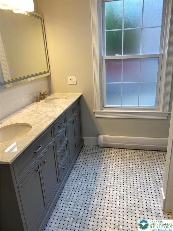 515 Ferry Street Easton, PA 18042 - Photo 8 of 19 second floor full bath