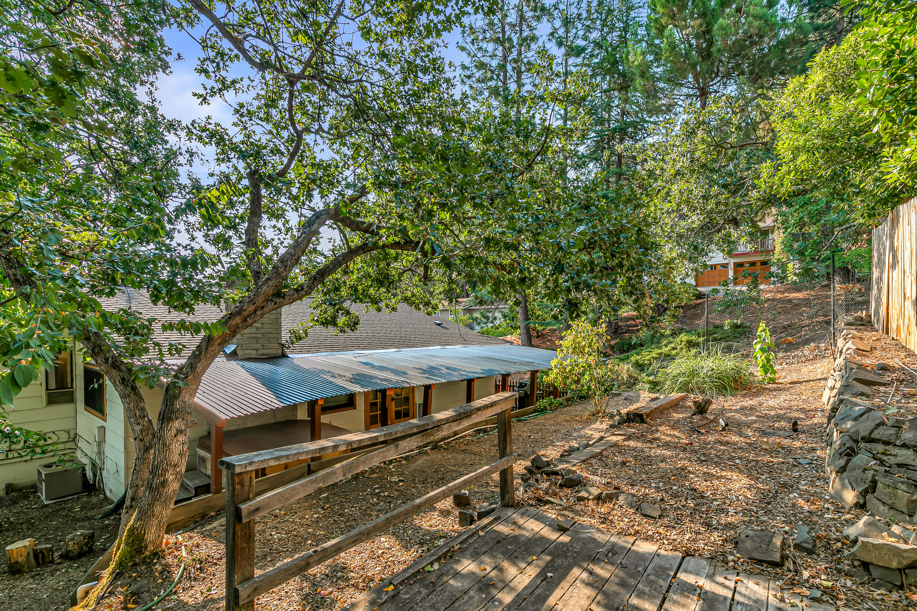1015 Oneida Circle Ashland, OR 97520 - Photo 28 of 31 1015 Oneida Circle, Ashland, OR 97520