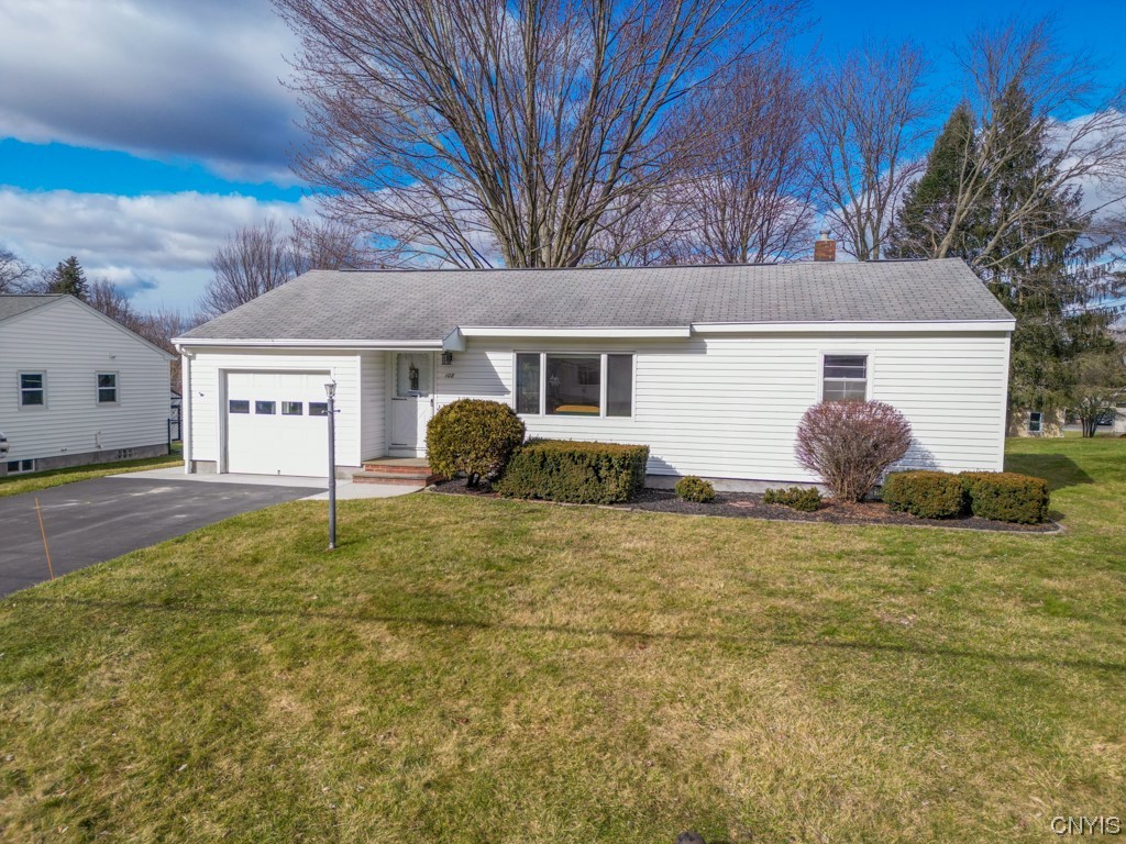 108 Blackmore Road Camillus, NY 13031 - Photo 12 of 39