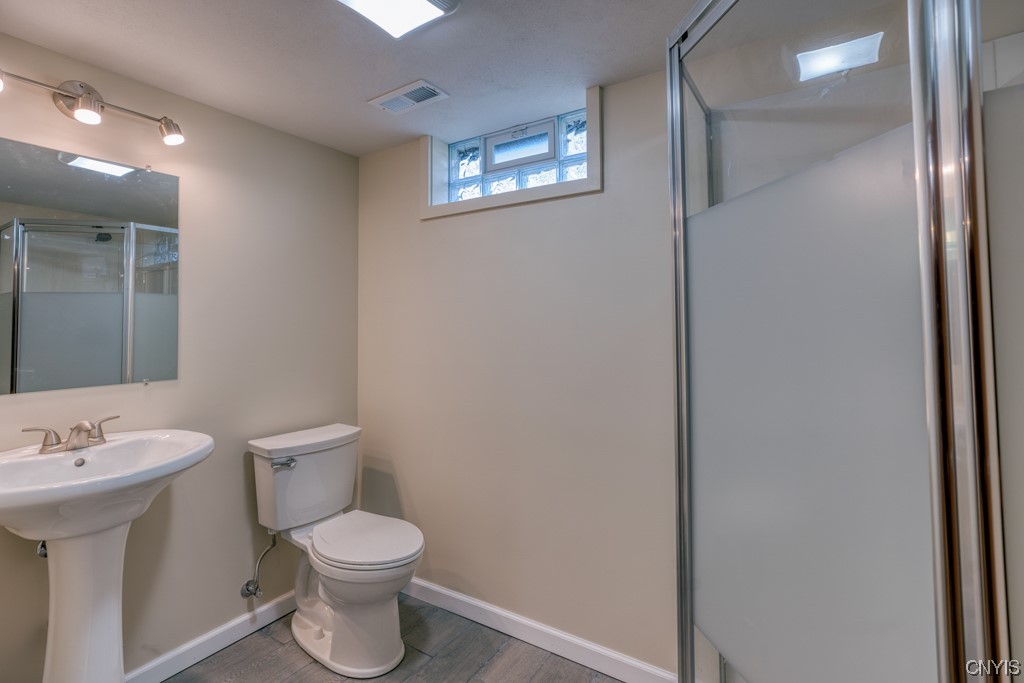 108 Blackmore Road Camillus, NY 13031 - Photo 37 of 39 Brand new full bathroom in basement.