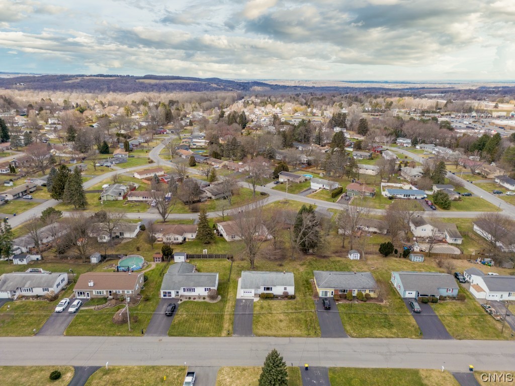 108 Blackmore Road Camillus, NY 13031 - Photo 9 of 39