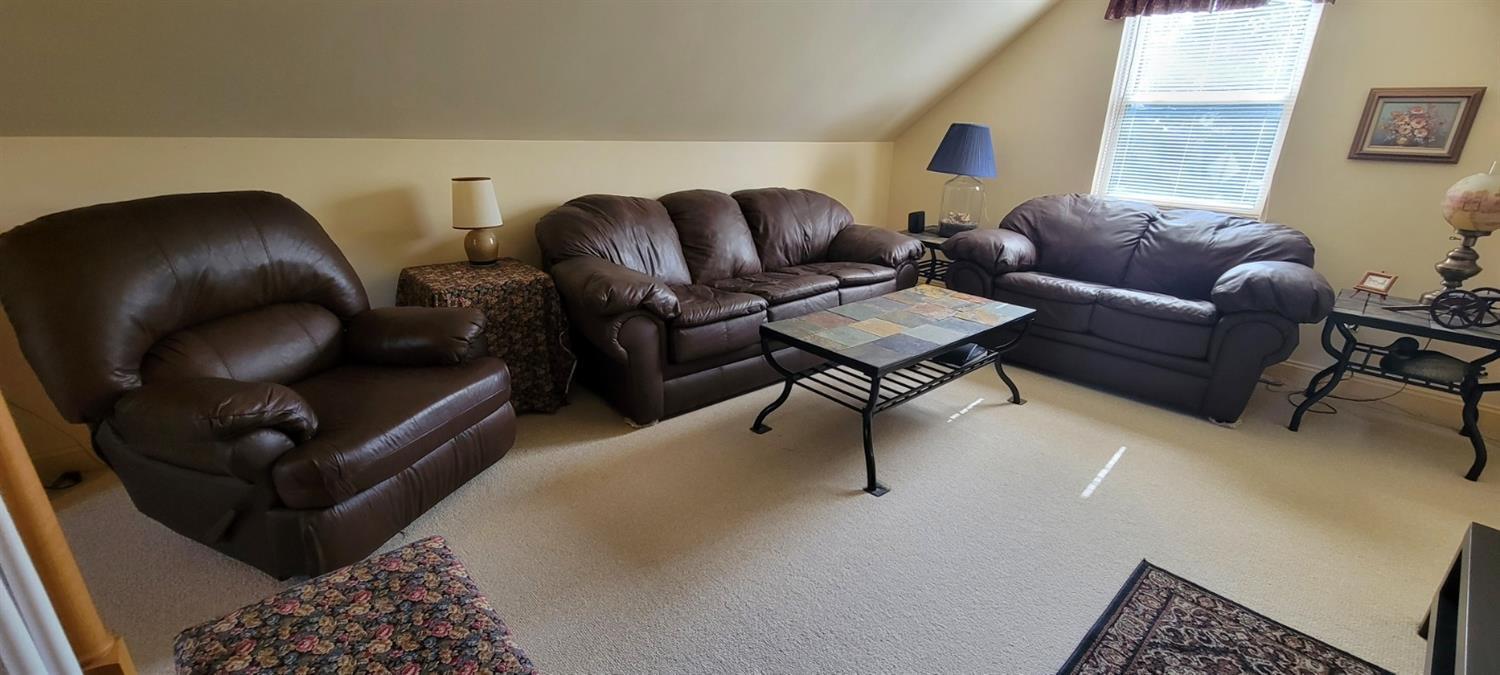 1512 Hunt Road Reading, OH 45215 - Photo 22 of 36