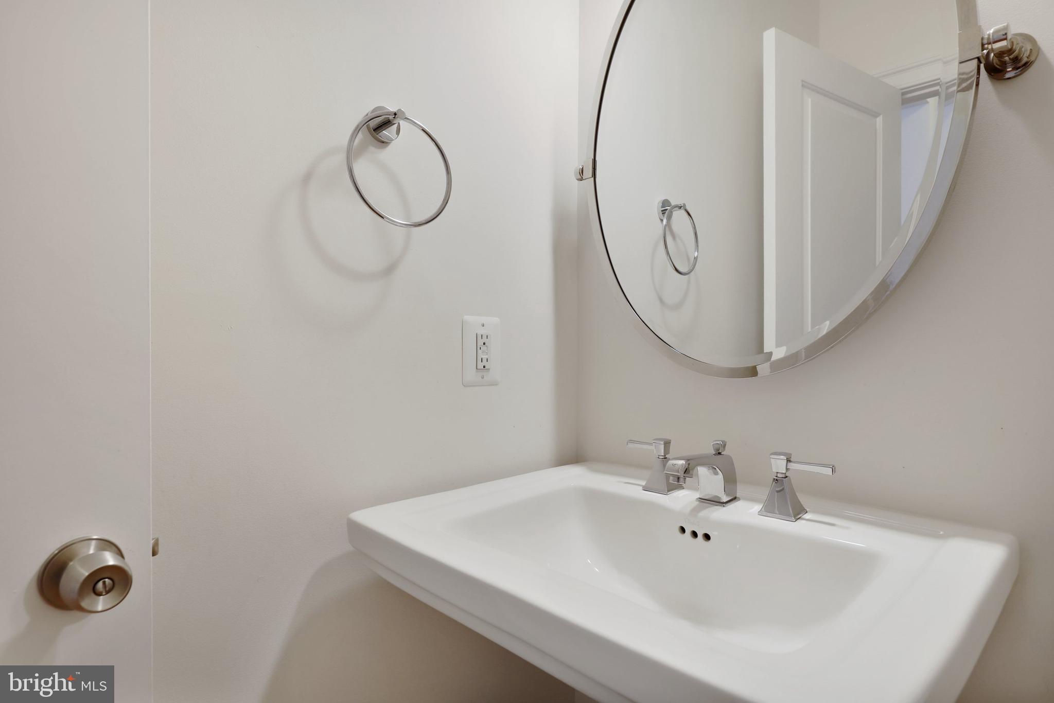 2907 Meadow View Road Falls Church, VA 22042 - Photo 32 of 50 Gallery Image 32