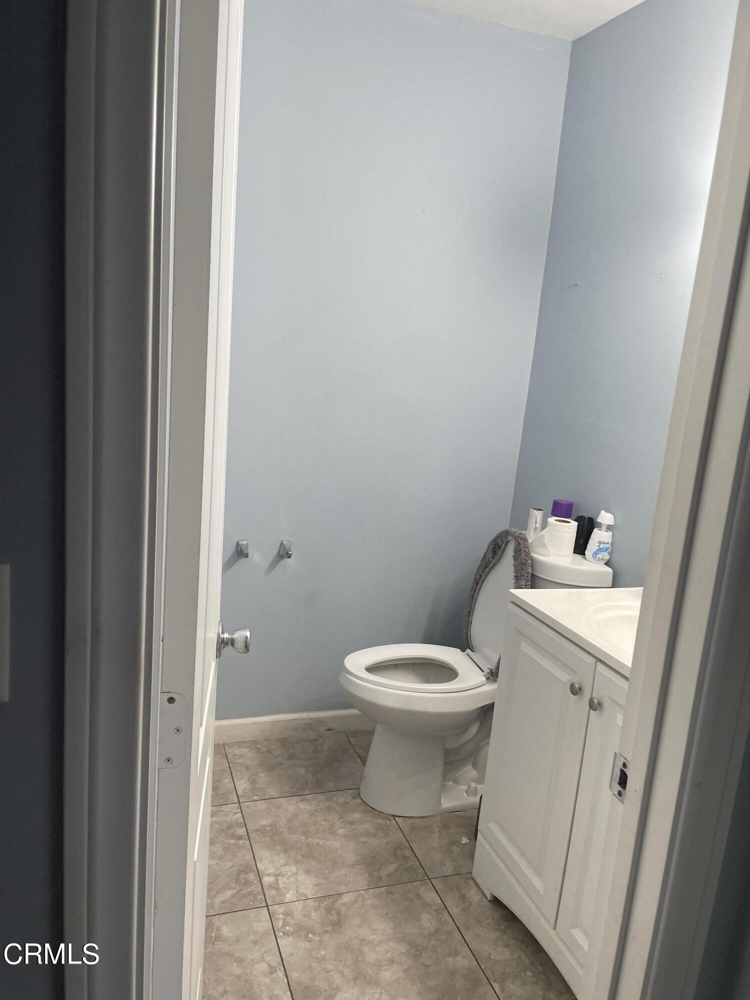 5406 Roland Way Oxnard, CA 93033 - Photo 4 of 5 Restroom