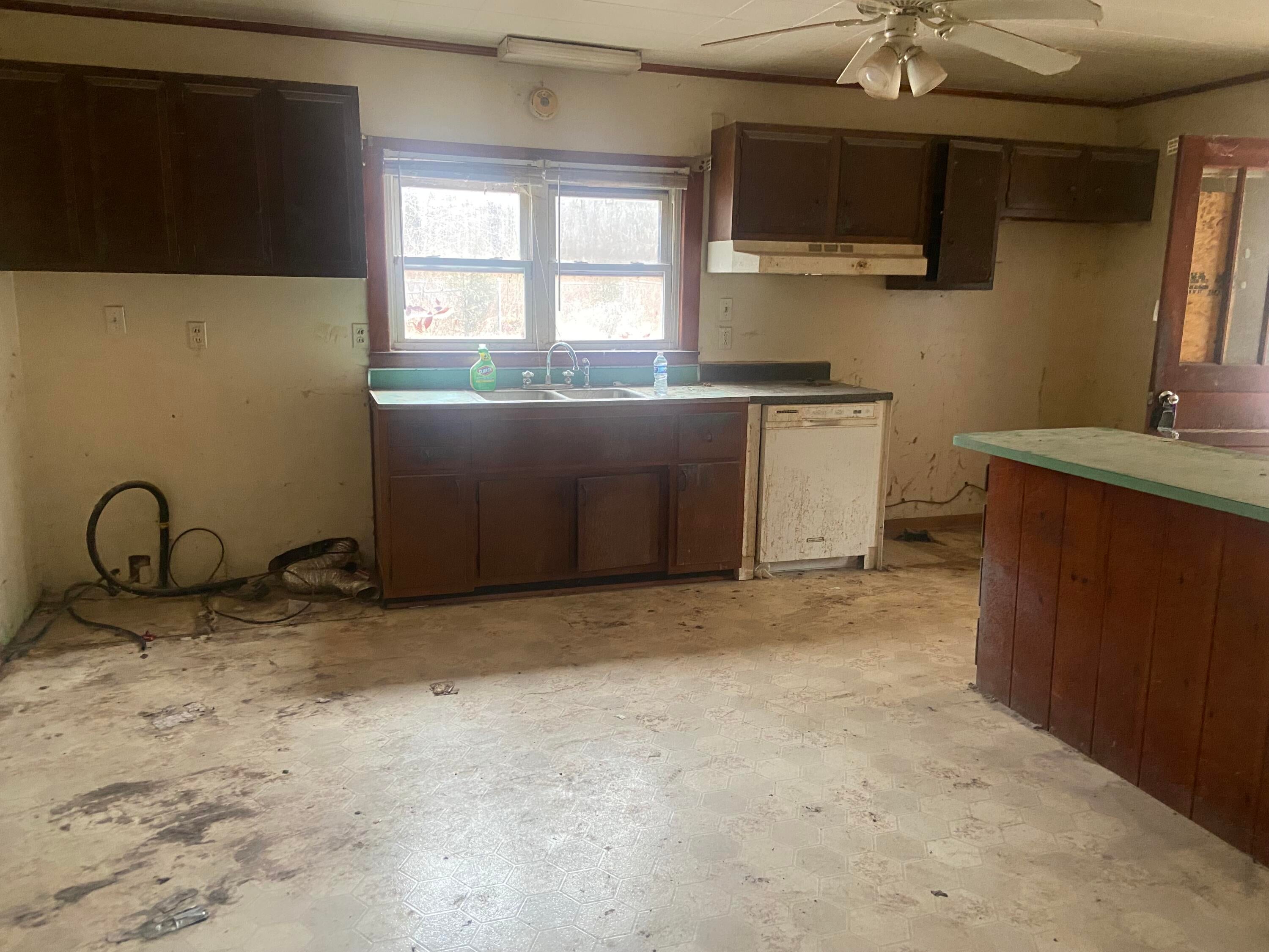 591 Miller Road Crawley, WV 24931 - Photo 5 of 10 Gallery Image 5