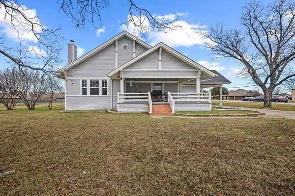$385,000 | 715 East 5th Street, Ferris, TX 75125