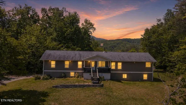 $499,900 | 161 Mountain View Drive, Rocky Top, TN 37769