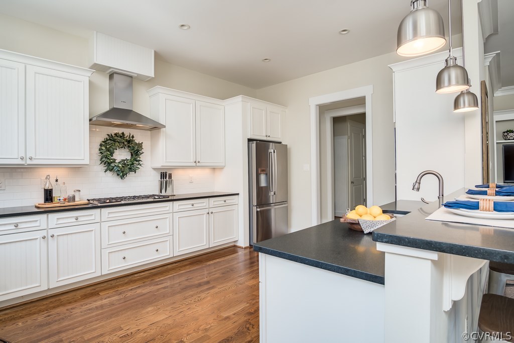 16006 Alsdell Road Midlothian, VA 23112 - Photo 13 of 46 a kitchen with granite countertop a sink stove and refrigerator