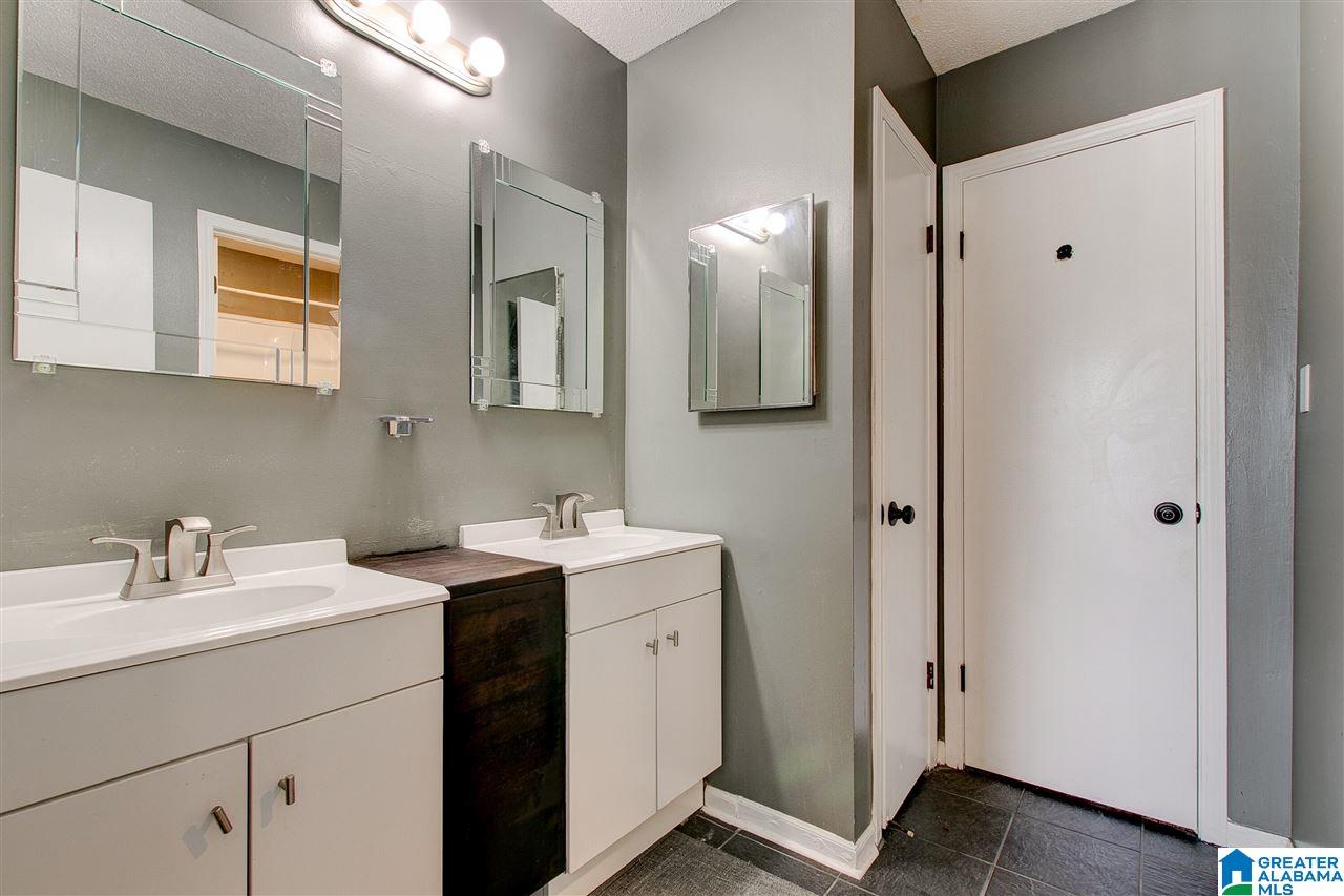 6135 Crest Green Road Birmingham, AL 35212 - Photo 9 of 14 Gallery Image 9