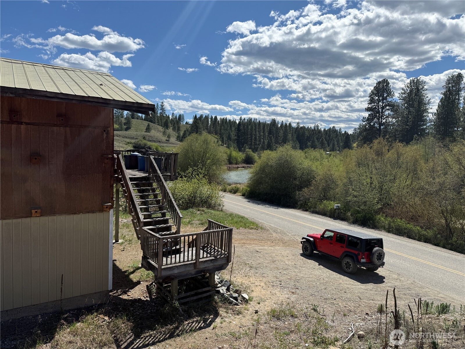 182 Kiwanis Road Republic, WA 99166 - Photo 11 of 13 a view of a terrace with furniture and a garden