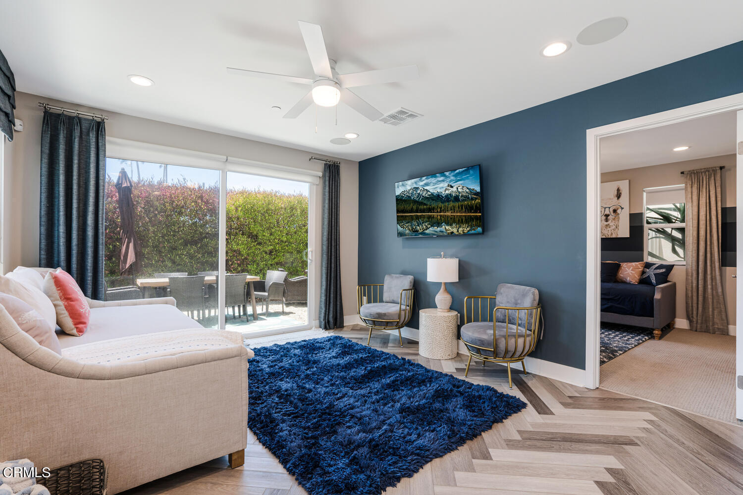 1028 Harbor Boulevard Oxnard, CA 93035 - Photo 28 of 48 a living room with furniture large window and a table
