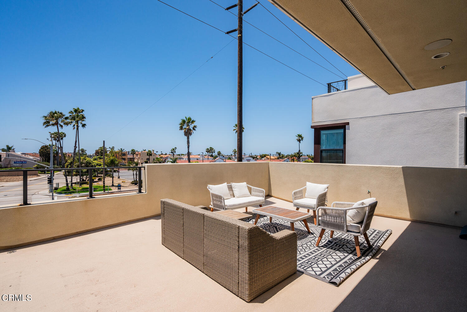 1028 Harbor Boulevard Oxnard, CA 93035 - Photo 36 of 48 a living room with furniture