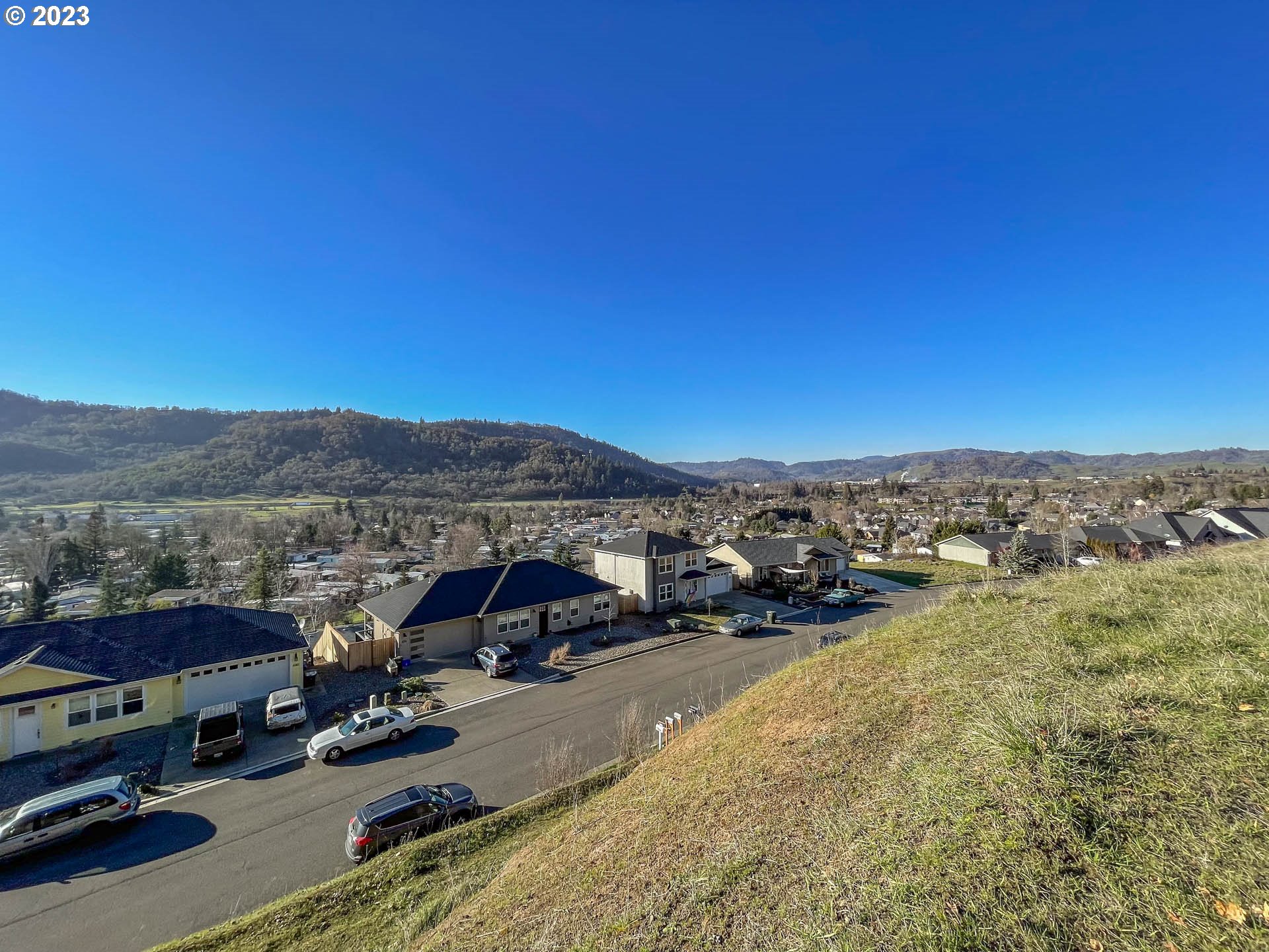 647 North View Drive Winchester, OR 97495 - Photo 8 of 9