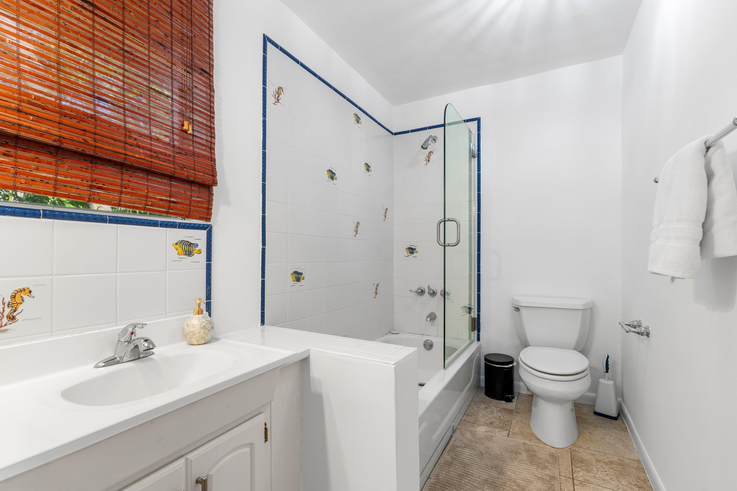 257 Fairview Road Palm Beach, FL 33480 - Photo 19 of 37 18