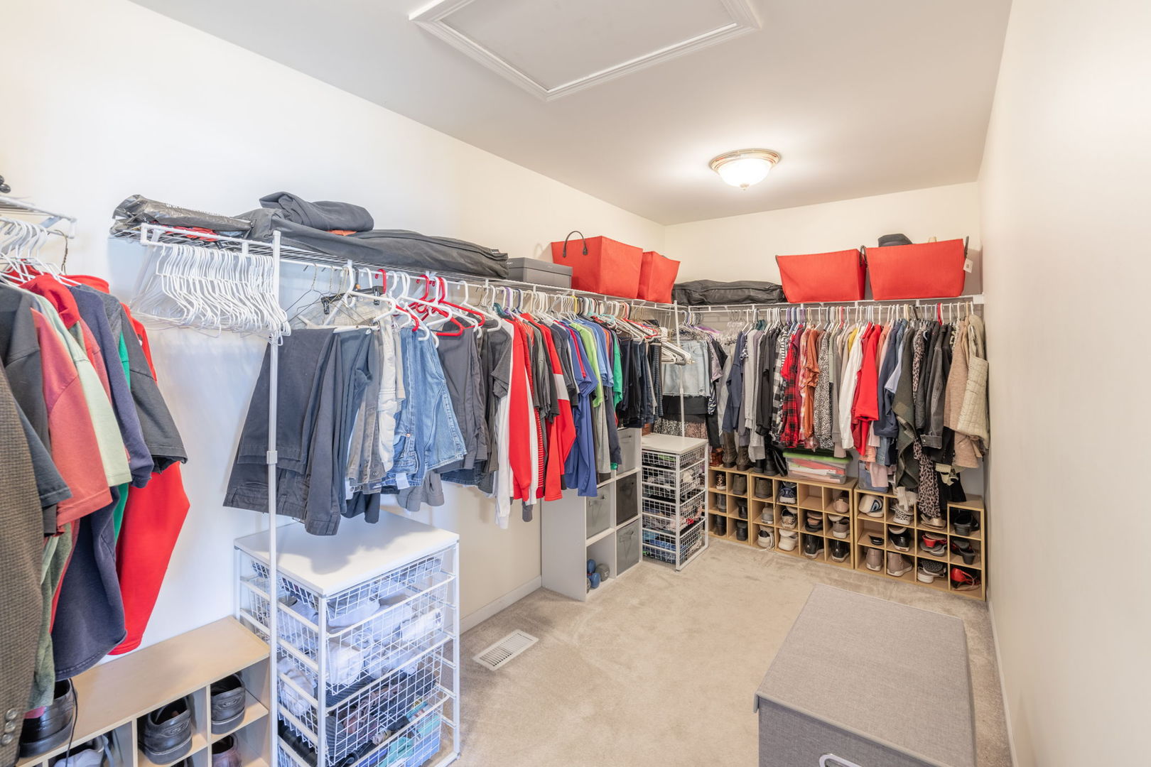 3040 Wagner Road Aurora, IL 60502 - Photo 17 of 37 a view of walk in closet with clothes