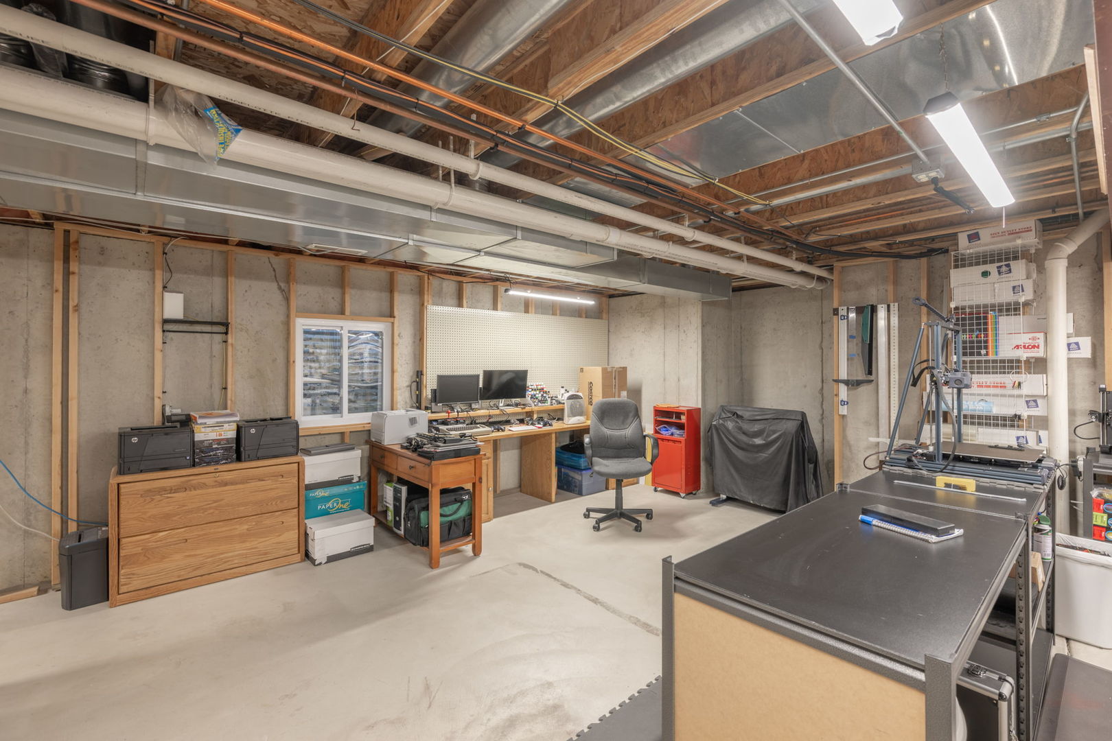 3040 Wagner Road Aurora, IL 60502 - Photo 28 of 37 a view of a workspace with furniture