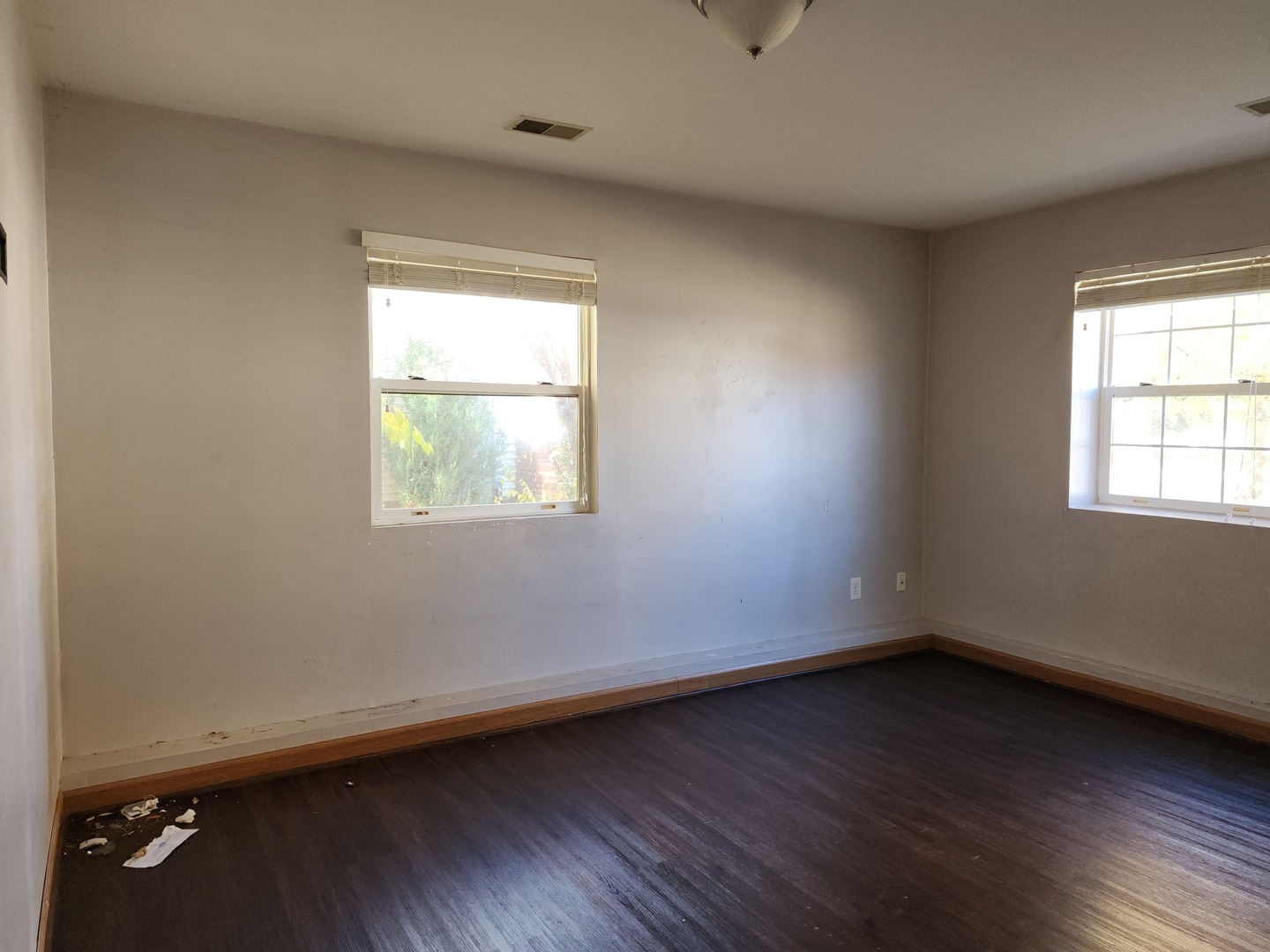 5216 Riviera Boulevard Plainfield, IL 60586 - Photo 14 of 14 an empty room with a window