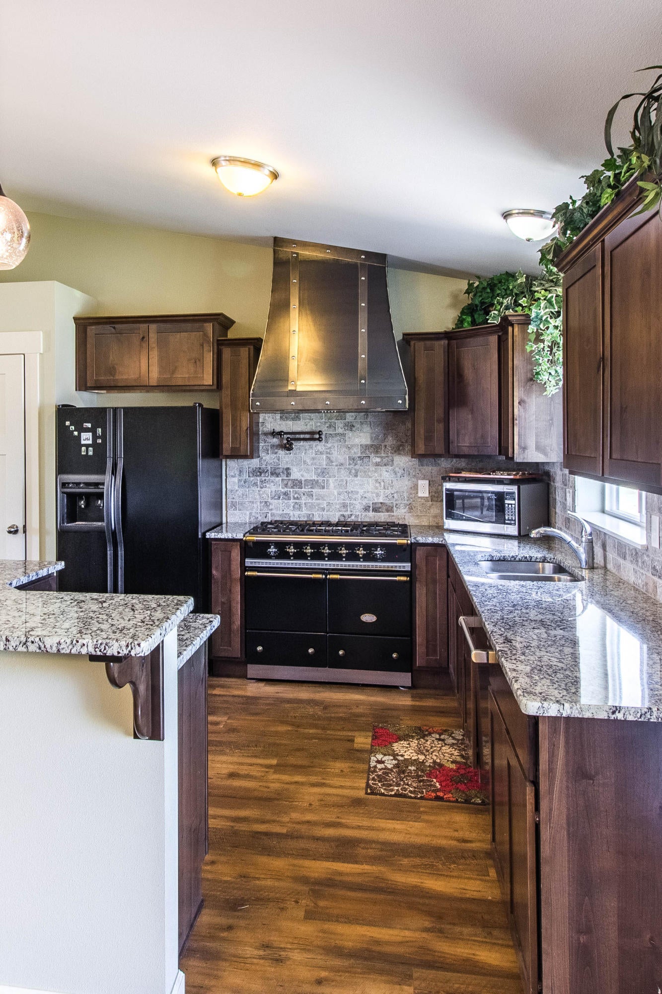 15145 Twin Lakes Road Powell Butte, OR 97753 - Photo 14 of 26 French Range, Refrigerator and dishwasher included