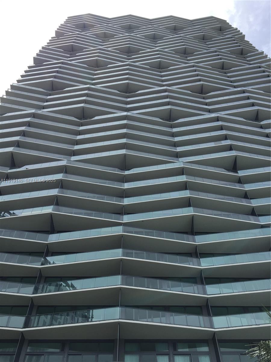 460 Northeast 28th Street, Unit 3707 Miami, FL 33137 - Photo 11 of 12