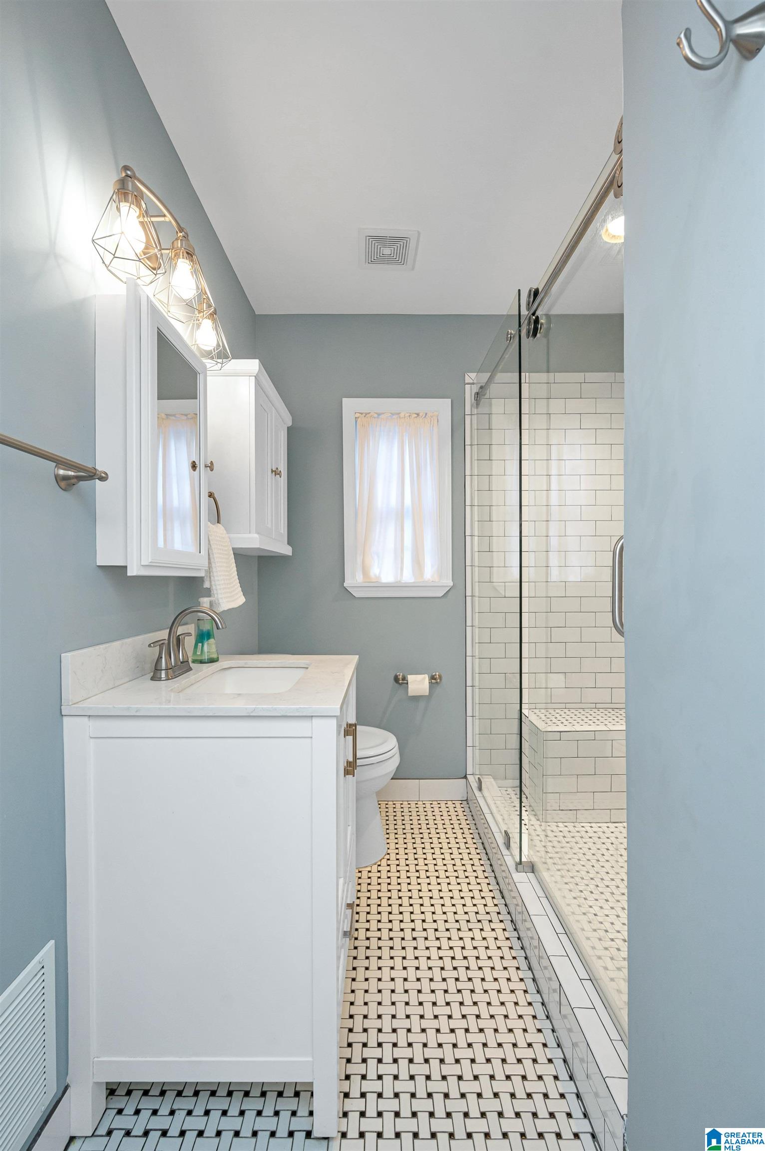 1833 Windsor Boulevard Birmingham, AL 35209 - Photo 17 of 39