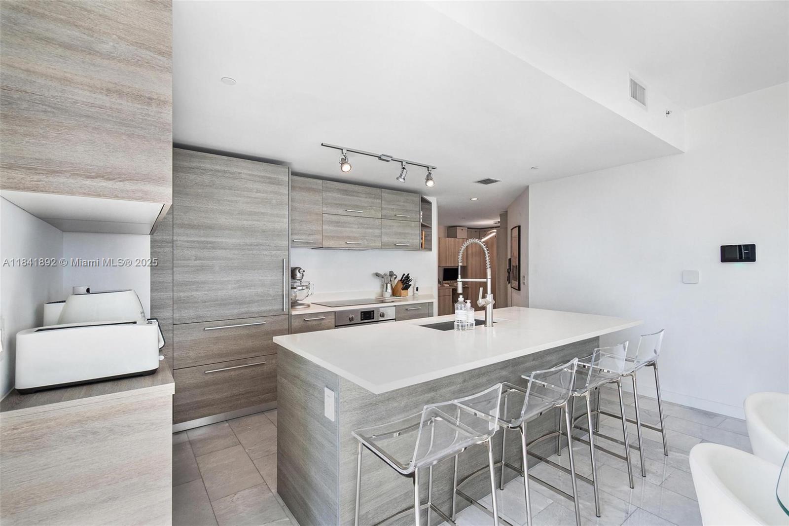 650 Northeast 32nd Street, Unit 2101 Miami, FL 33137 - Photo 18 of 62