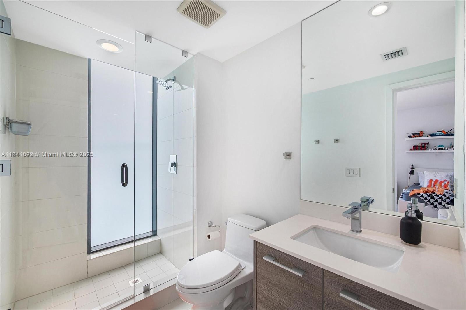 650 Northeast 32nd Street, Unit 2101 Miami, FL 33137 - Photo 25 of 62