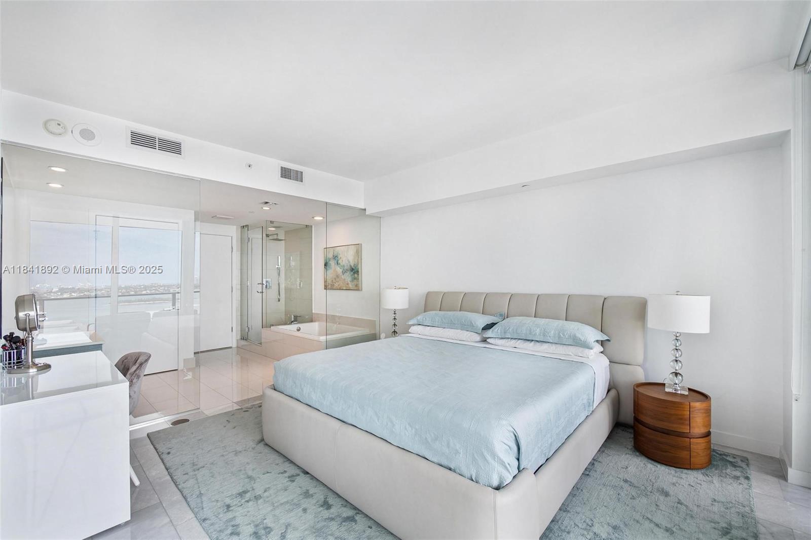 650 Northeast 32nd Street, Unit 2101 Miami, FL 33137 - Photo 5 of 62