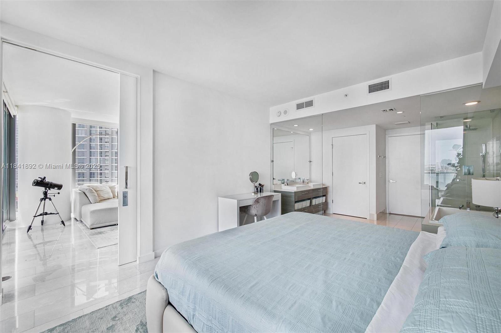 650 Northeast 32nd Street, Unit 2101 Miami, FL 33137 - Photo 6 of 62